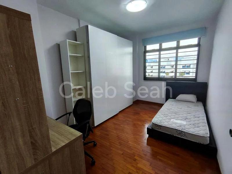 5 Room (5I) HDB for Rent in  271D Jurong West Street 24 - Image 2